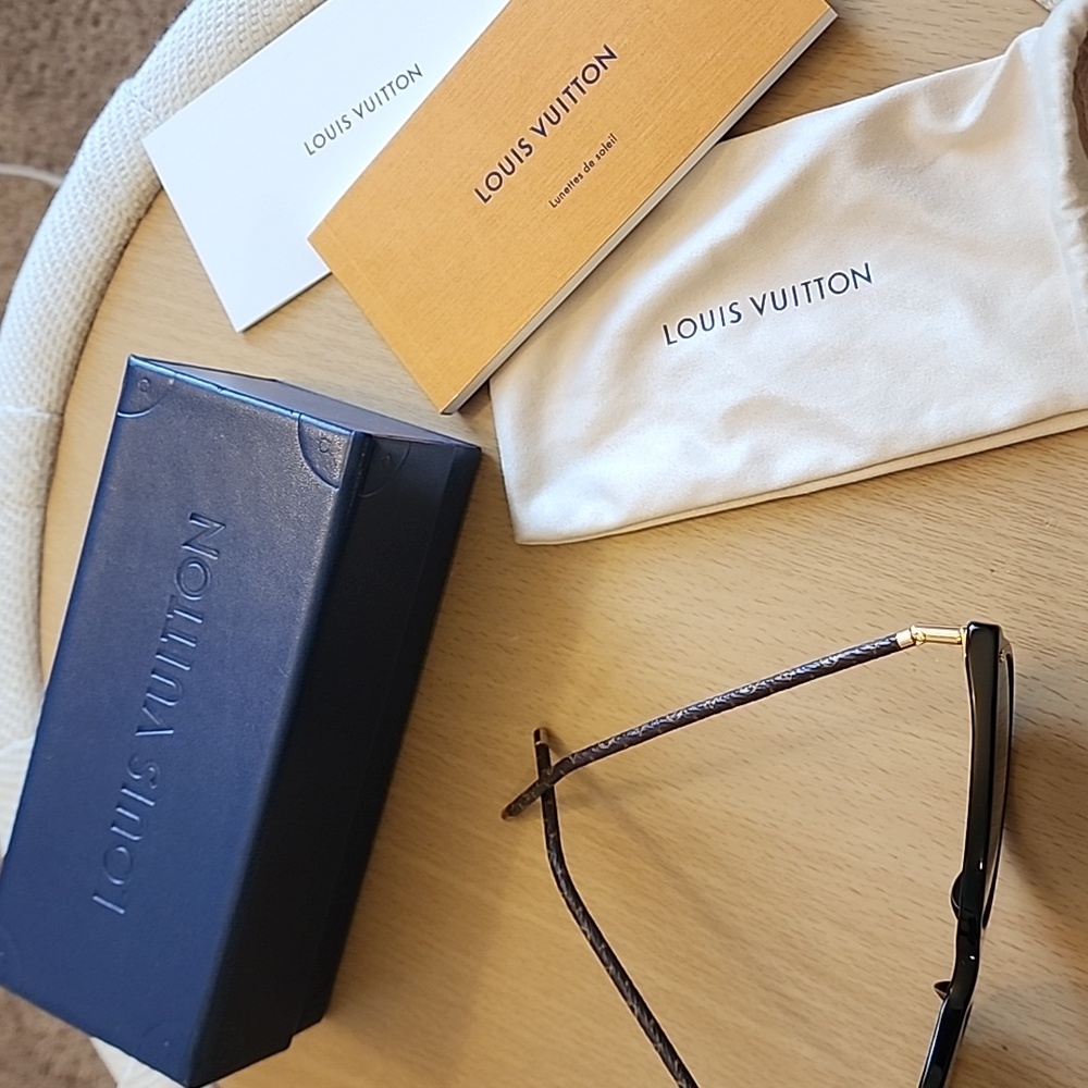 Reduced! NEW! Louis Vuitton Sunglasses - Picture 2 of 16